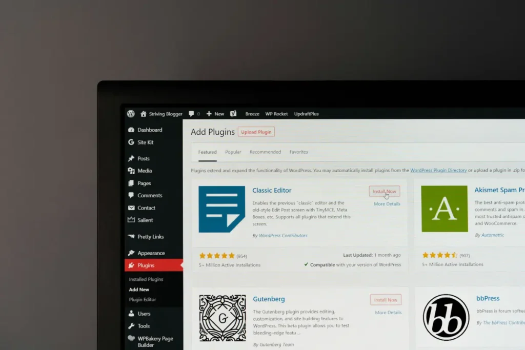 wp plugins dashboard